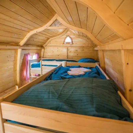 Ranc Pod Ostrou Skalou בית כפרי Stratená