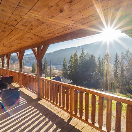 בית כפרי Ranc Pod Ostrou Skalou Stratená