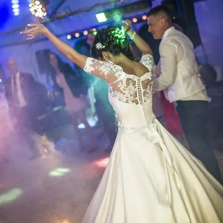 Ranc Pod Ostrou Skalou בית כפרי *